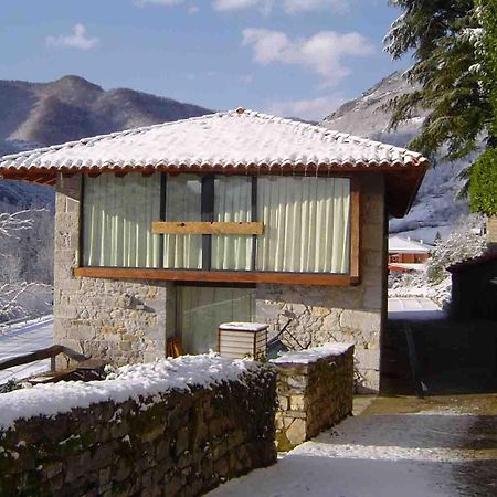 Apartamentos Rurales El Lleron Caso Ngoại thất bức ảnh