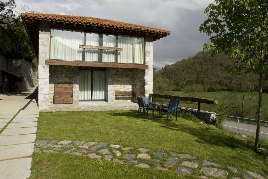 Apartamentos Rurales El Lleron Caso Ngoại thất bức ảnh