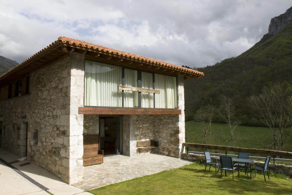 Apartamentos Rurales El Lleron Caso Ngoại thất bức ảnh